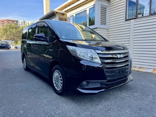 2016 Toyota Noah