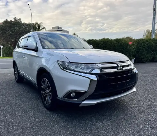 2015 Mitsubishi Outlander 20G 7-Seater