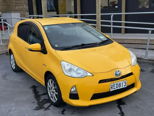 2012 Toyota Aqua HYBRID