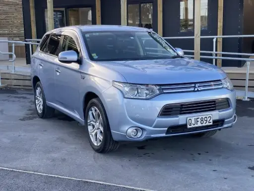 2014 Mitsubishi Outlander PHEV